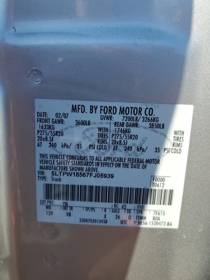 2007 Lincoln Mark LT - Image 12