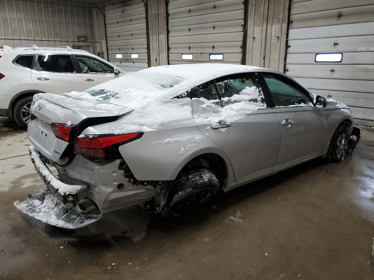 2020 Nissan Altima - Image 3