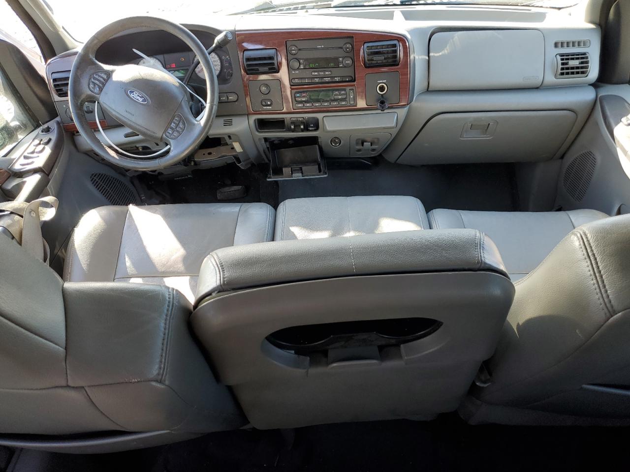 2006 Ford F250 - Image 8
