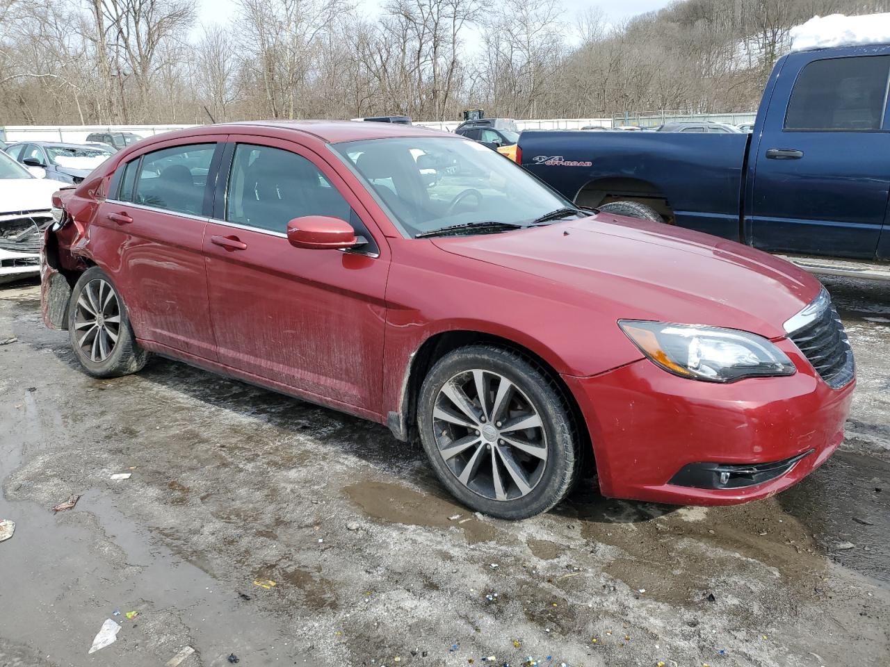 2013 Chrysler 200 - Image 4