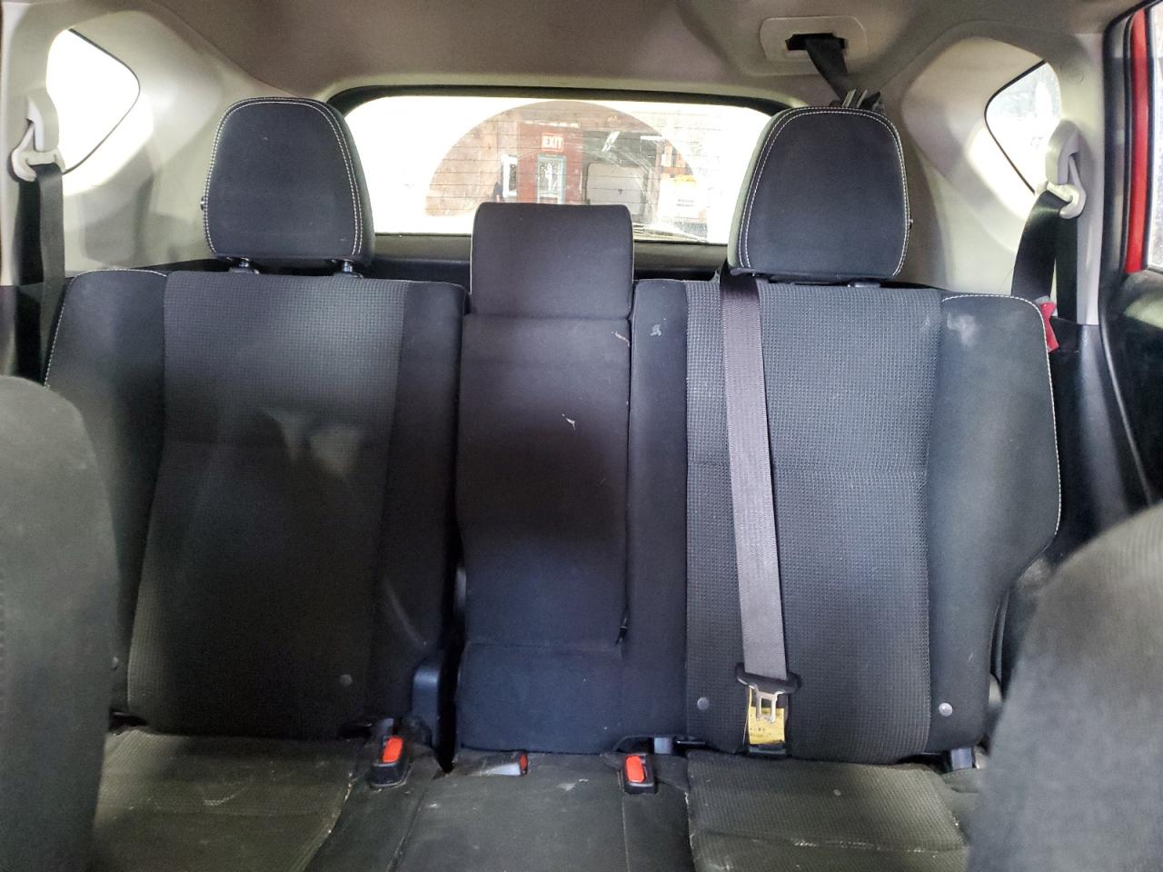 2017 Toyota RAV 4 - Image 10
