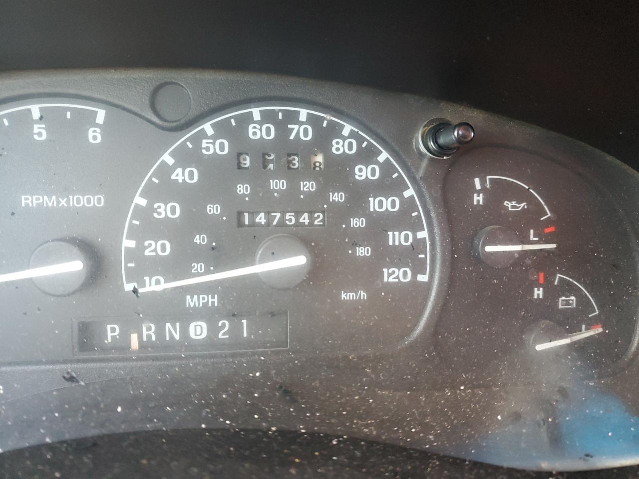 2000 Ford Explorer - Image 9
