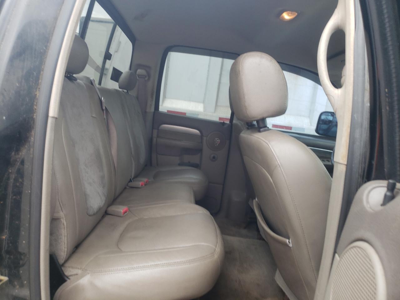 2005 Dodge RAM - Image 10