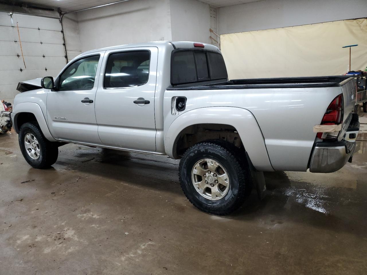 2005 Toyota Tacoma - Image 2
