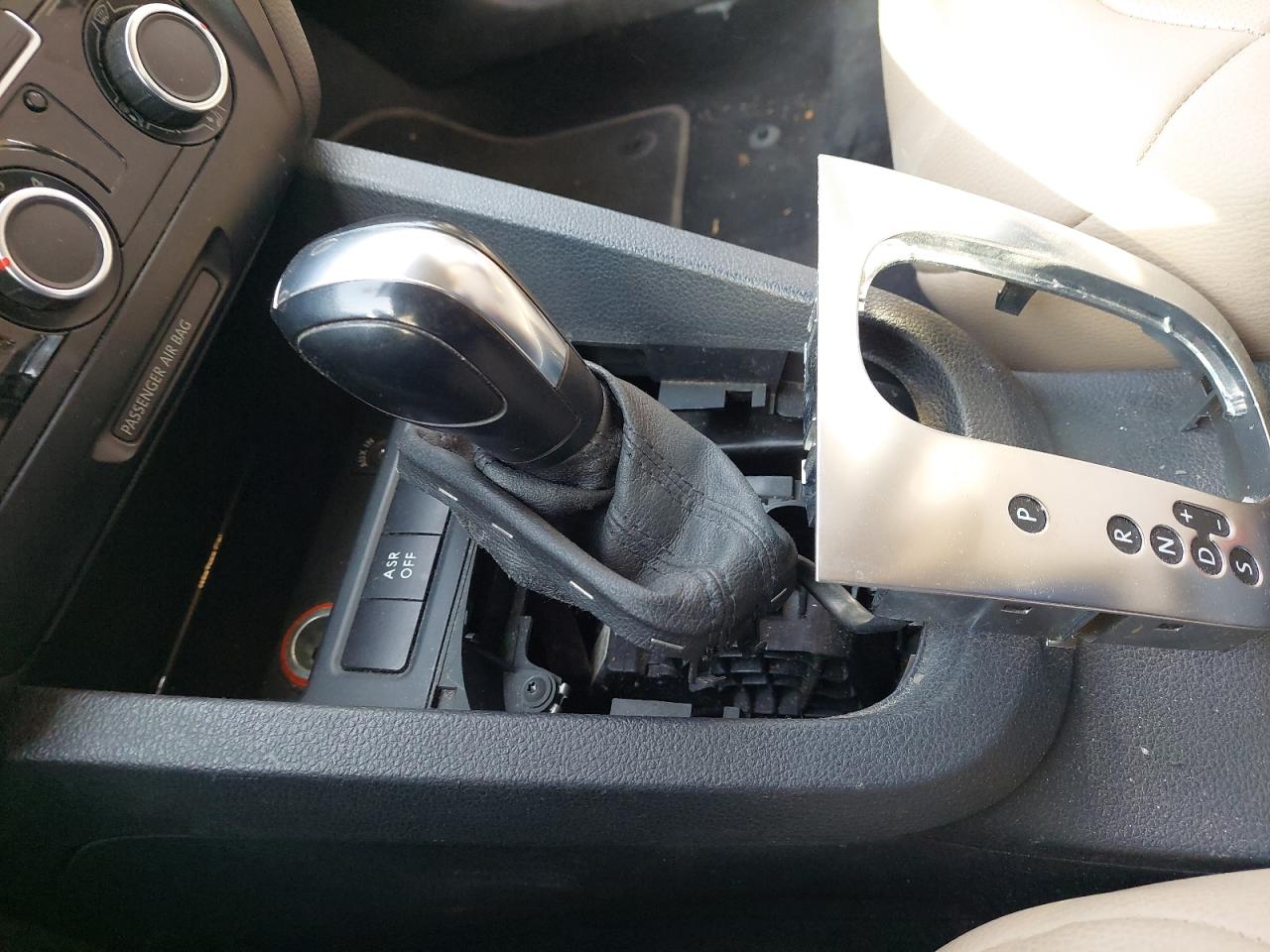 WVWRV1164CM120298 - 2012 VOLKSWAGEN JETTA - #41919235