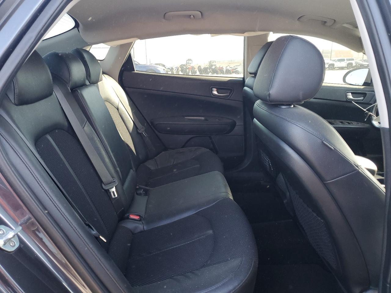 2019 Kia Optima - Image 10