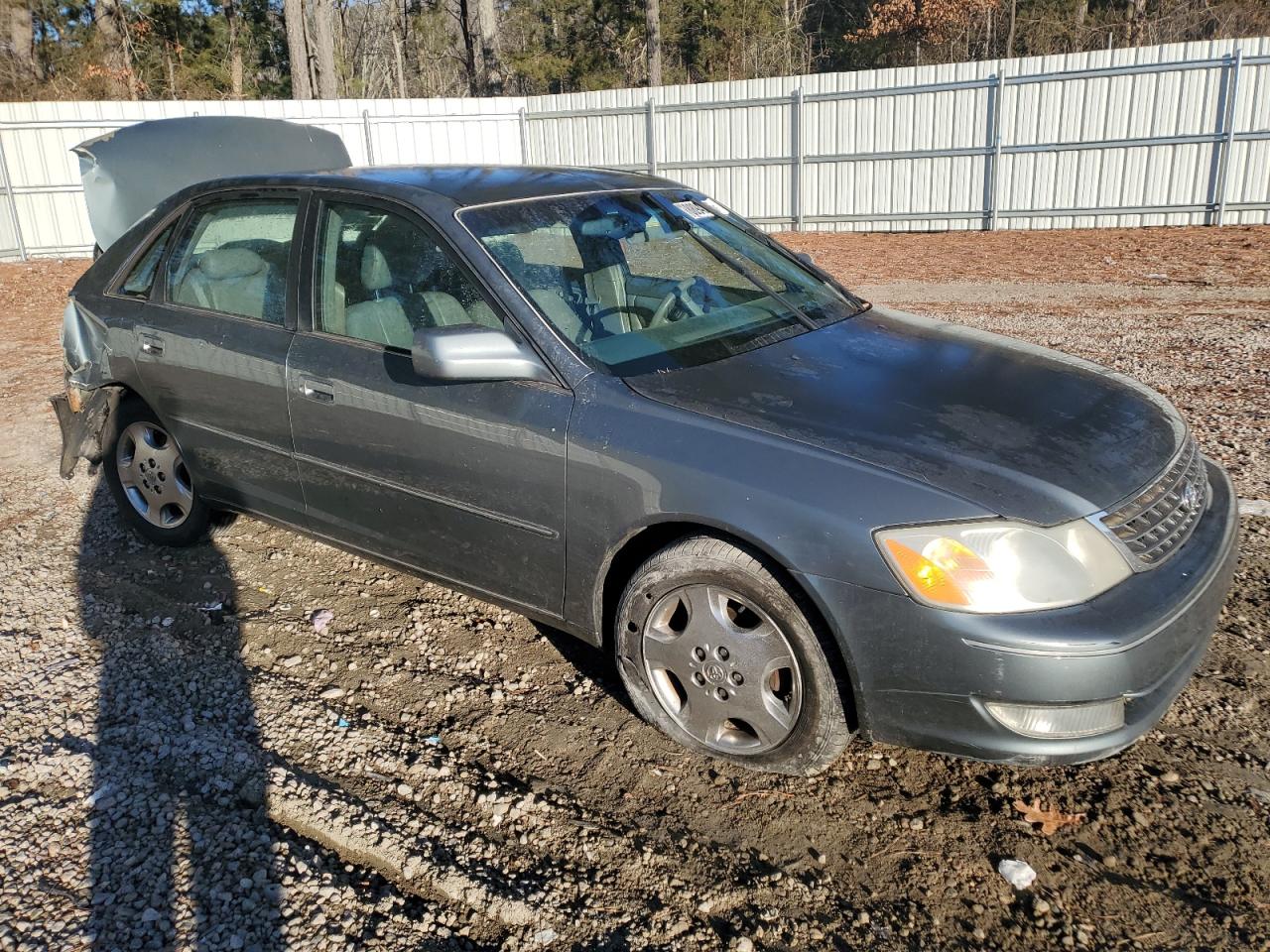 2003 Toyota Avalon - Image 4