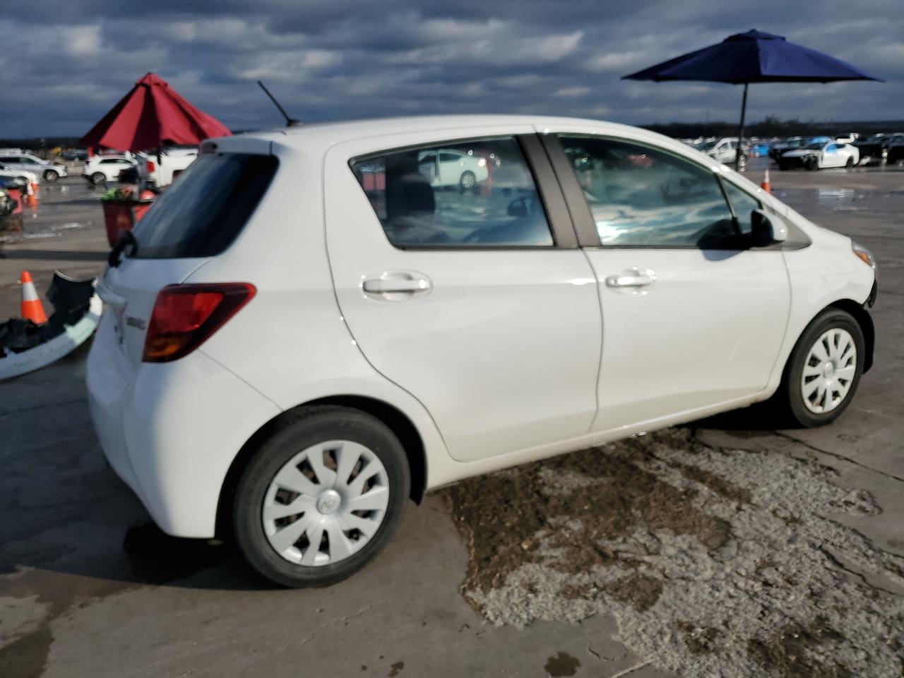 VIN VNKKTUD39HA074896 2017 TOYOTA YARIS no.3