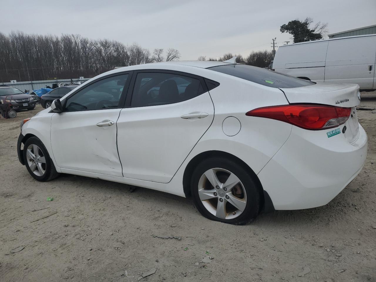 VIN 5NPDH4AE6DH185756 2013 HYUNDAI ELANTRA no.2