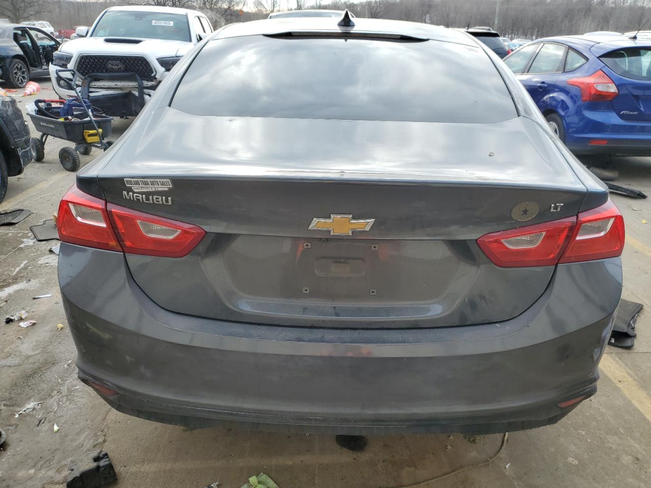2017 Chevrolet Malibu - Image 6