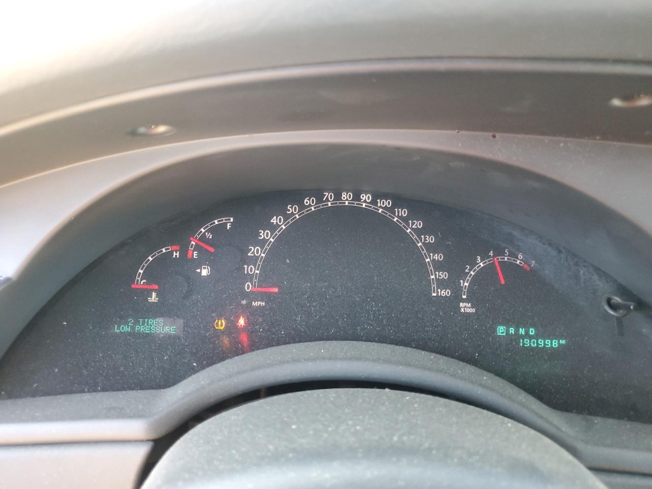 2007 Chrysler Pacifica - Image 9