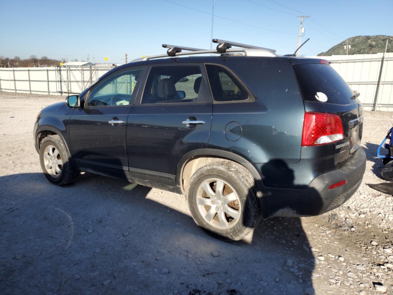 2011 Kia Sorento - Image 2