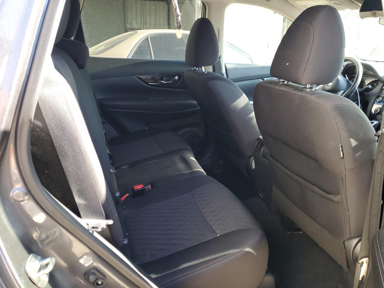 2019 Nissan Rogue - Image 10