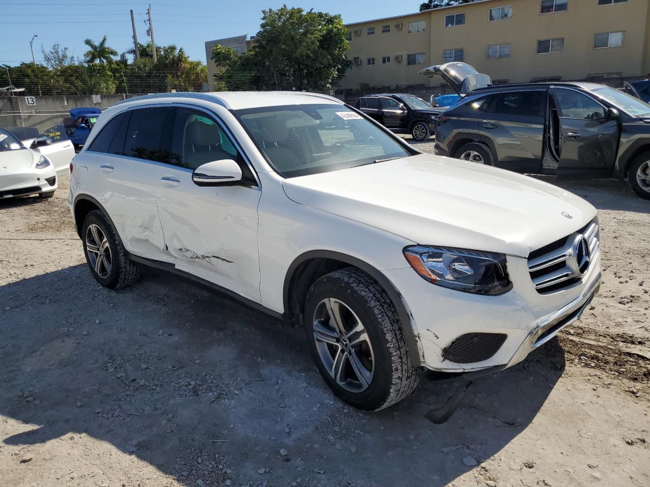 2019 Mercedes-Benz GLC - Image 4