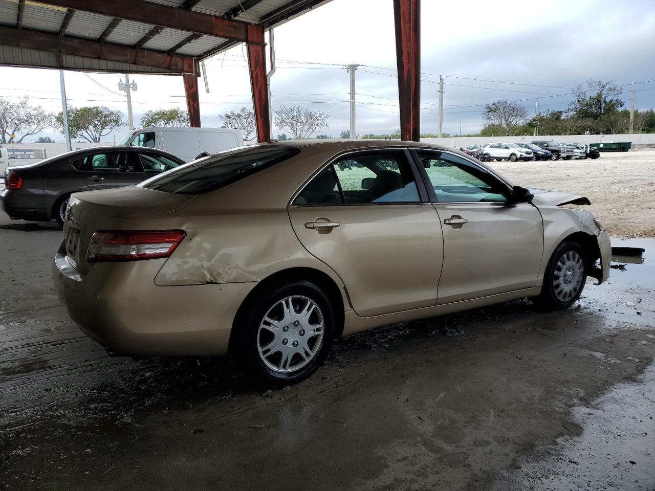 2011 Toyota Camry - Image 3