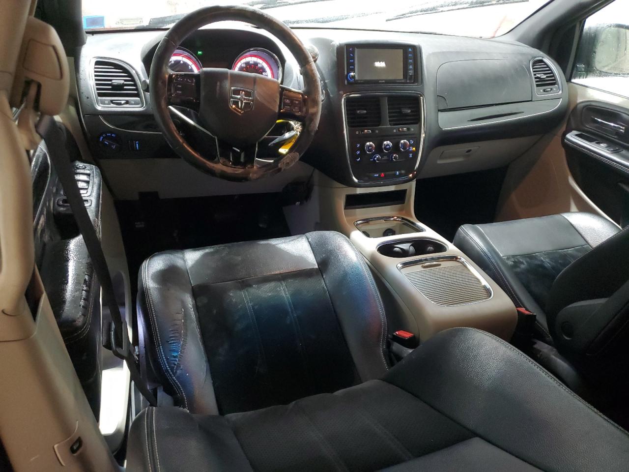 2017 Dodge Caravan - Image 8