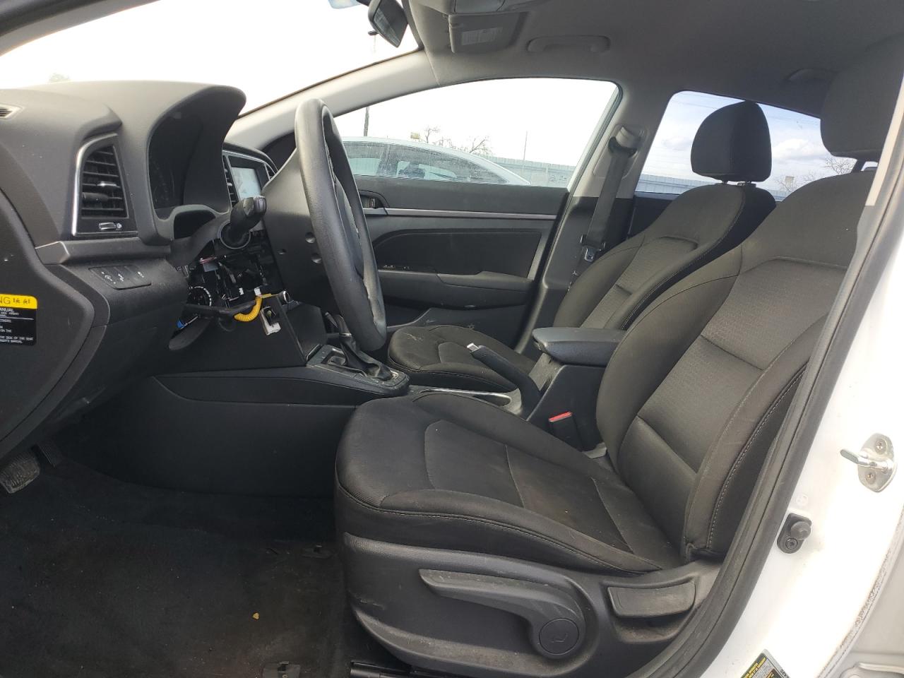 2018 Hyundai Elantra - Image 7