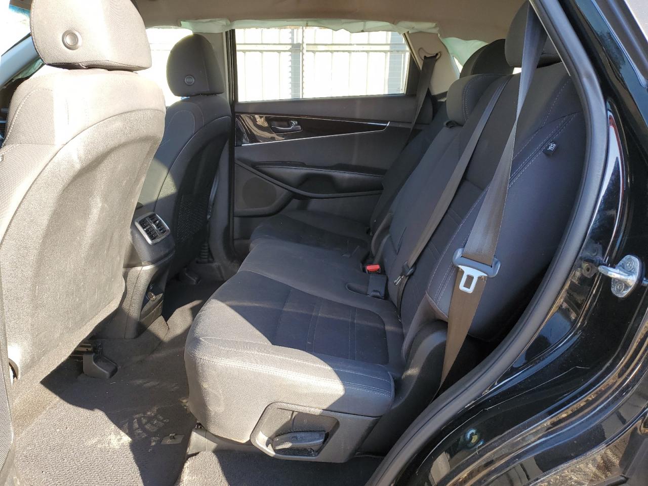 2019 Kia Sorento - Image 12