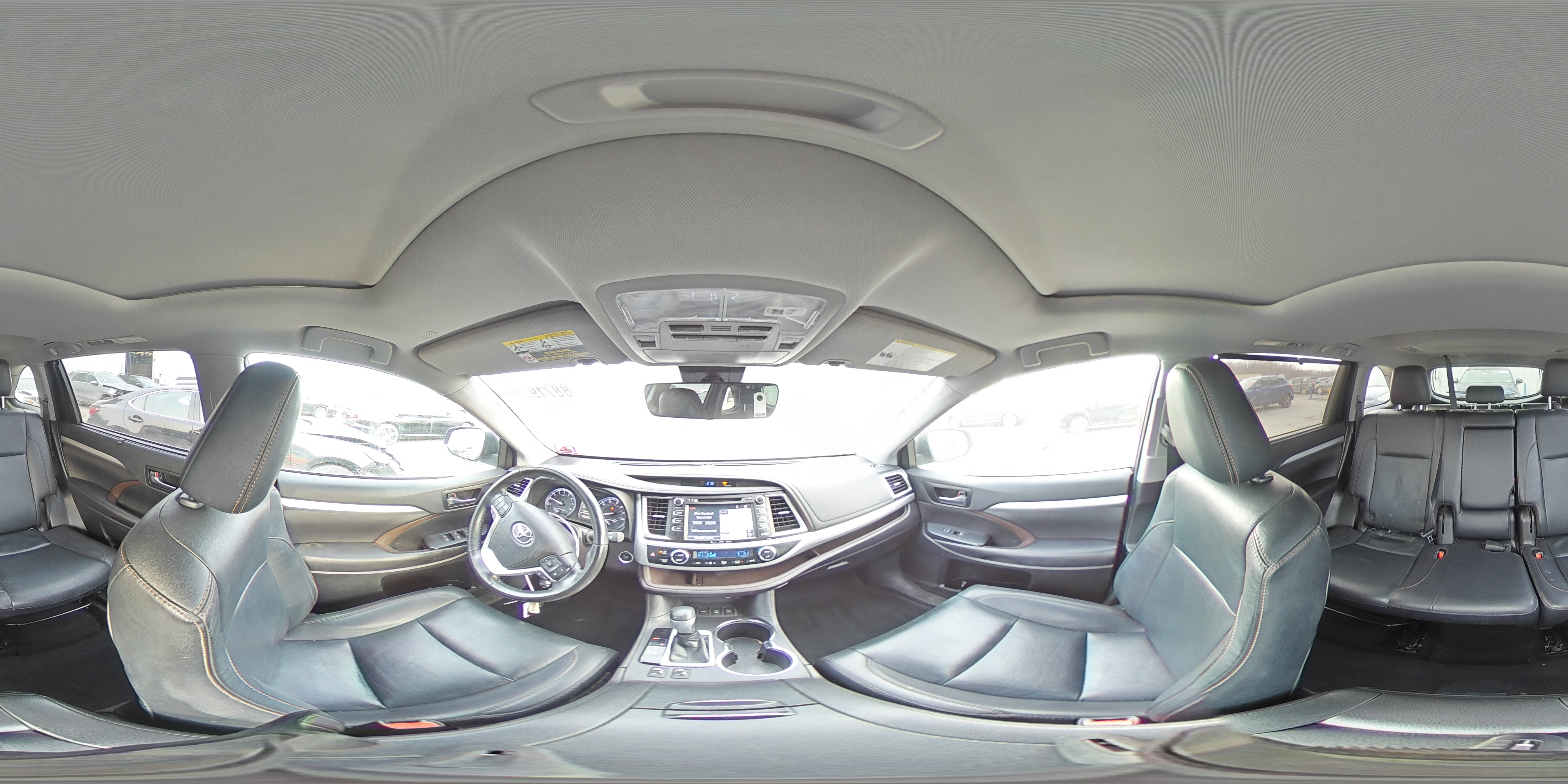 2019 Toyota Highlander - Image 16