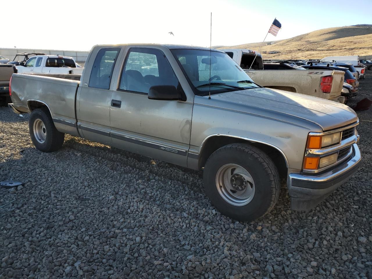 1998 Chevrolet GMT-400 - Image 4