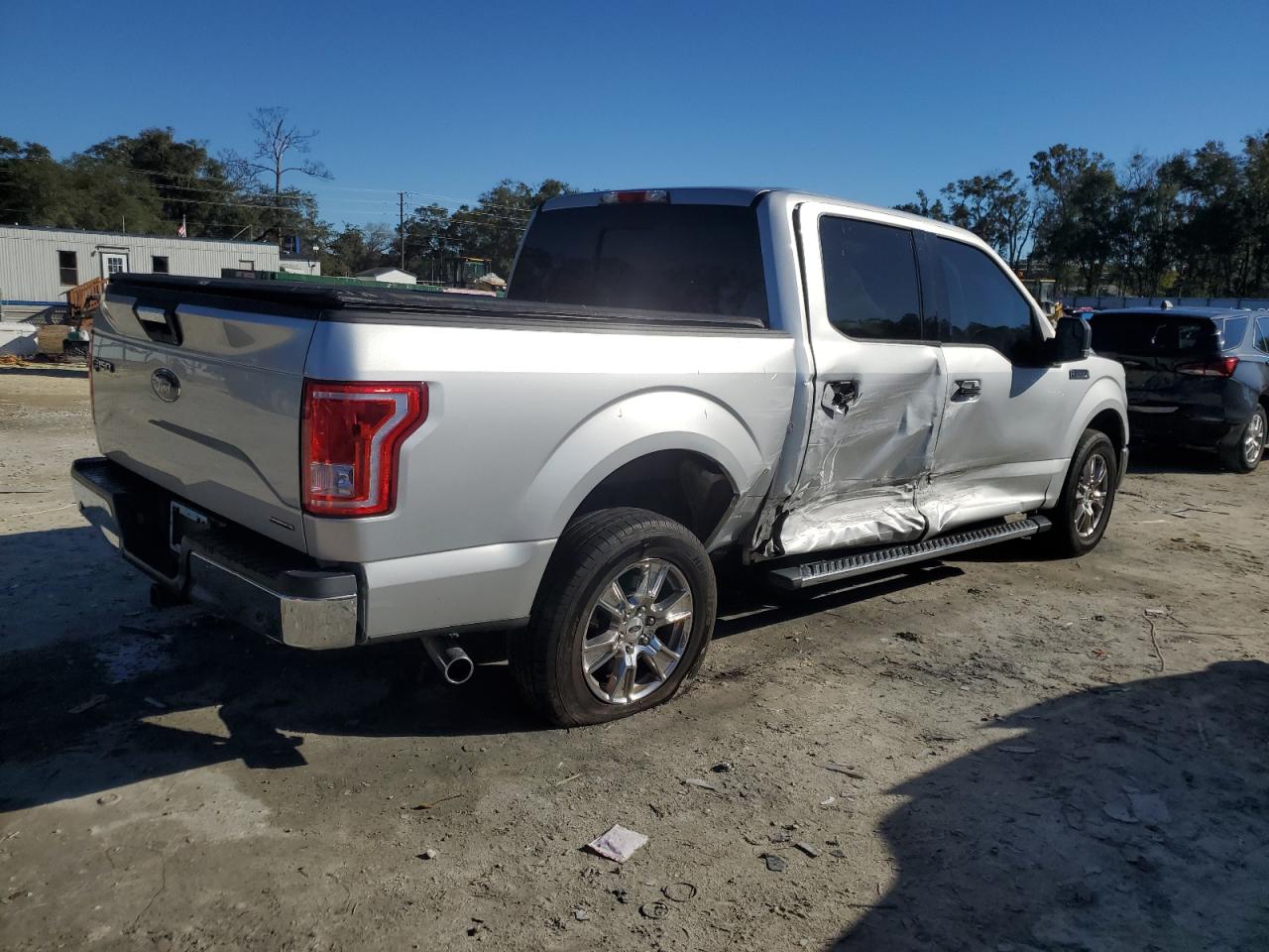 2015 Ford F-150 - Image 3