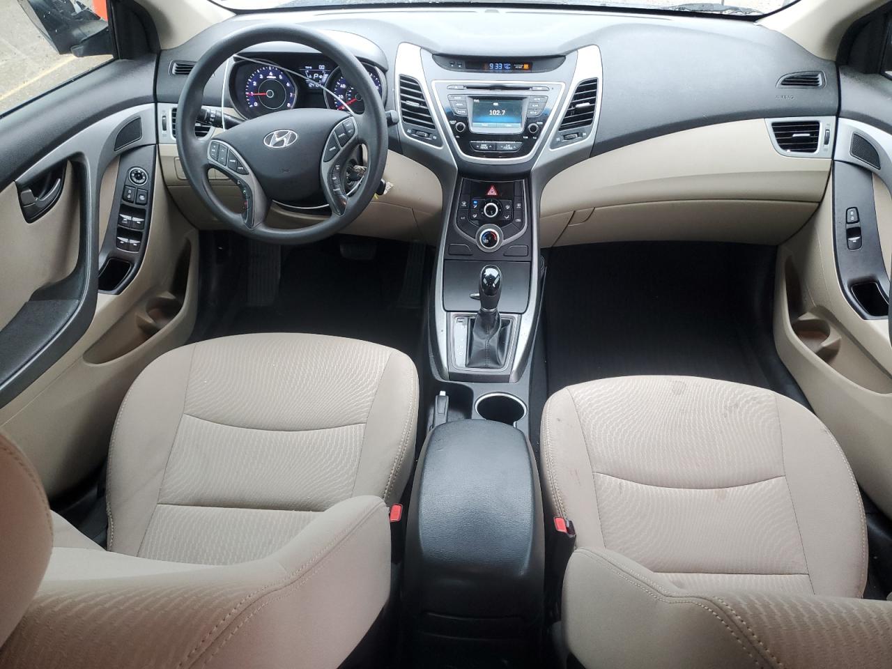 2015 Hyundai Elantra - Image 8