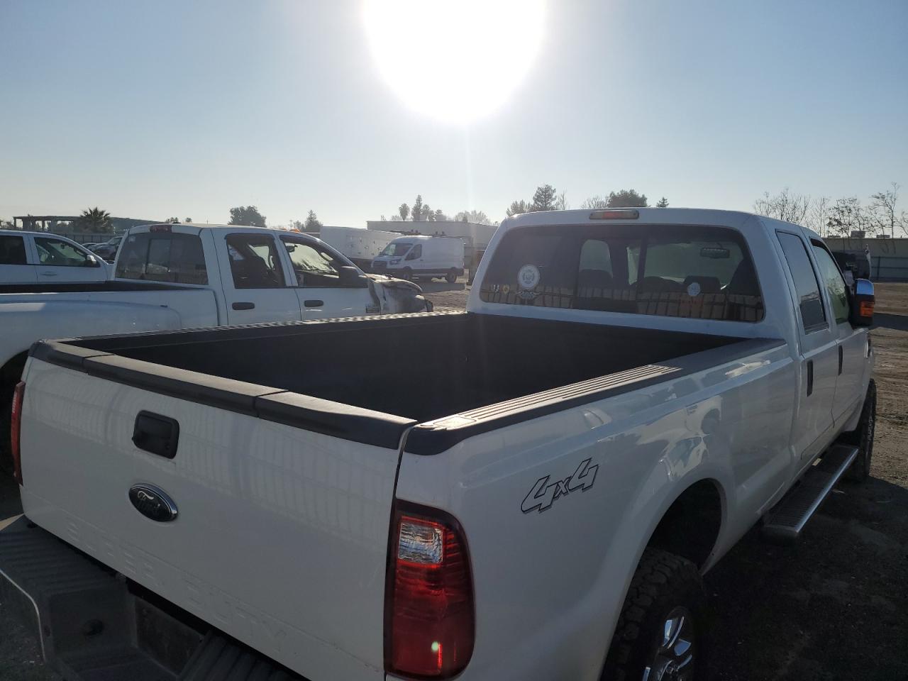 2009 Ford F350 - Image 10