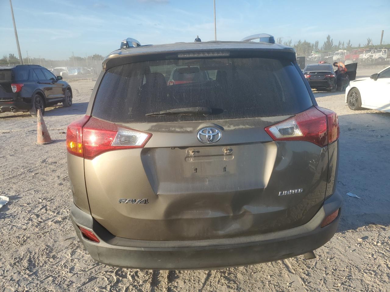 2013 Toyota RAV 4 - Image 6