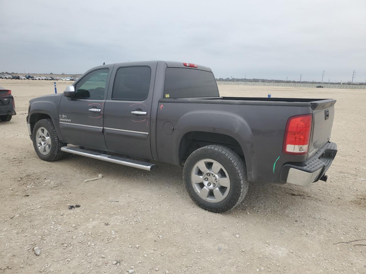 2011 GMC Sierra - Image 2