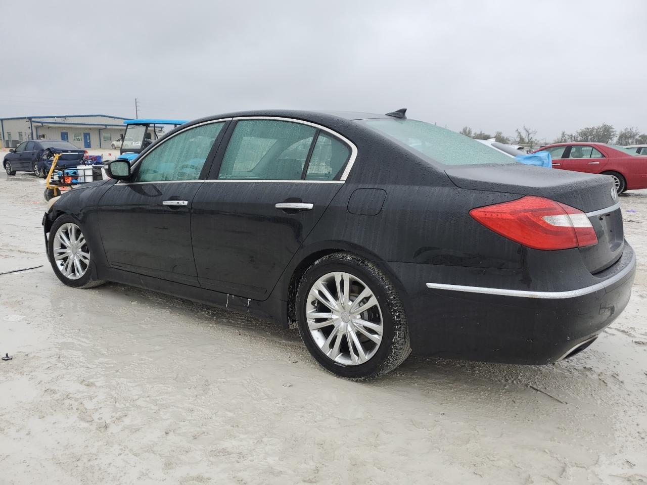 2014 Hyundai Genesis - Image 2