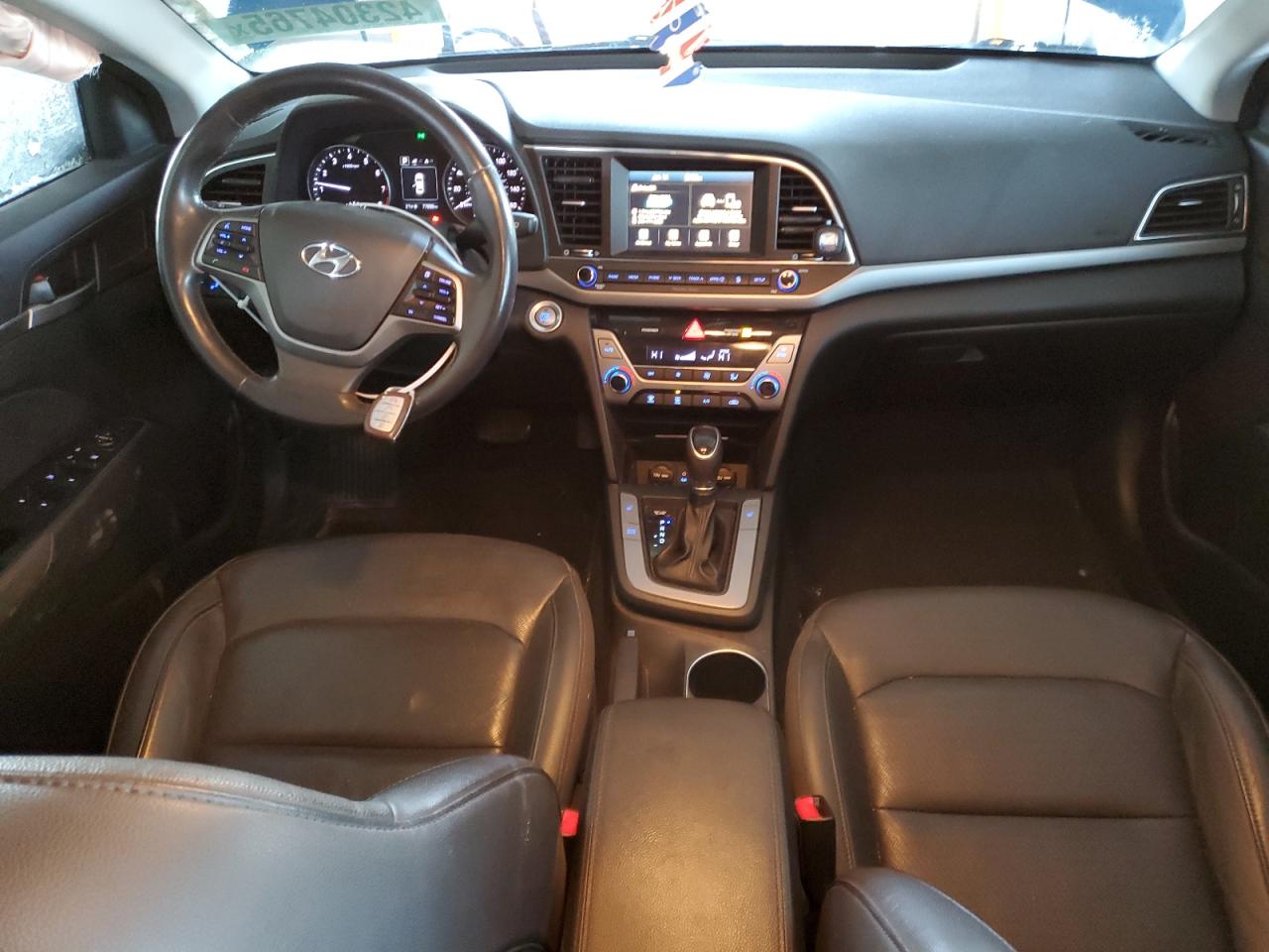 2017 Hyundai Elantra - Image 8