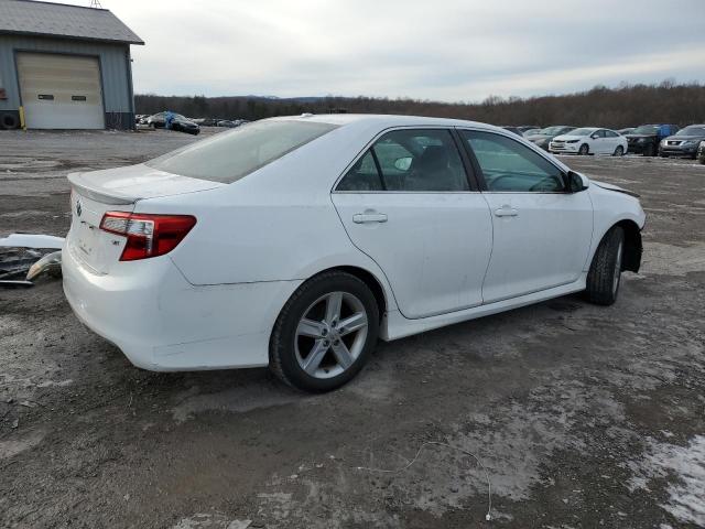 Sedans TOYOTA CAMRY 2014 White