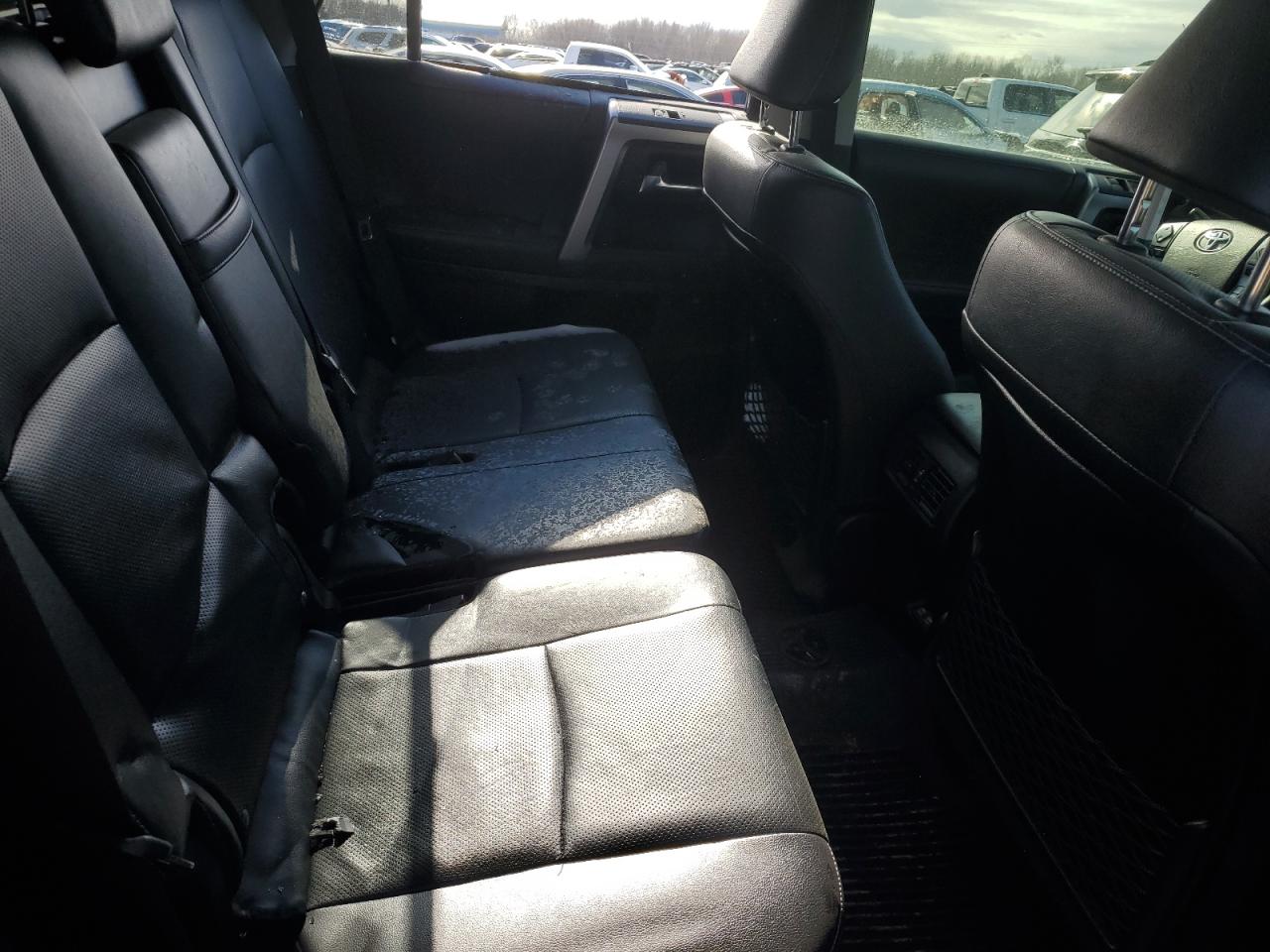 2020 Toyota 4Runner - Image 11