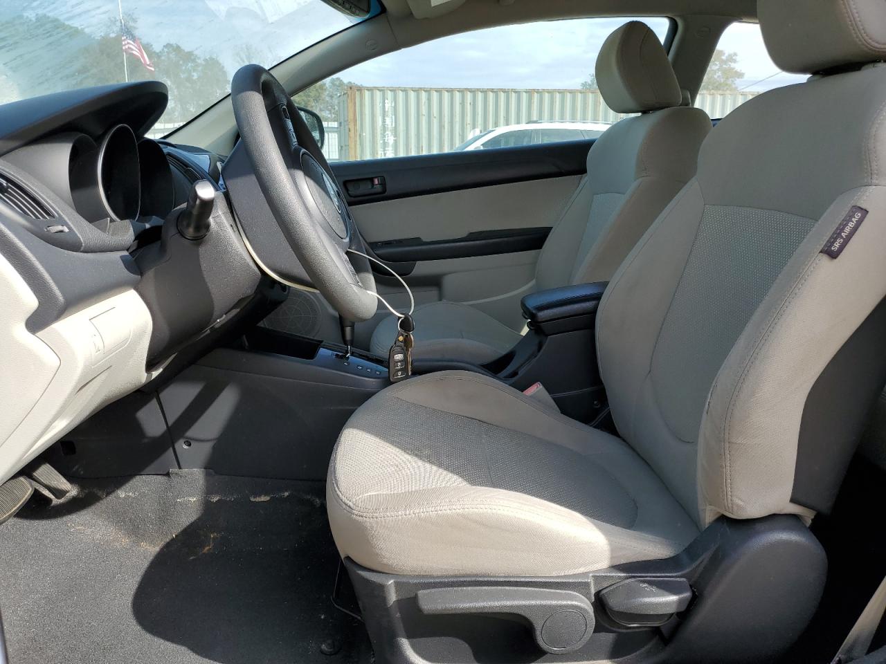 2010 Kia Forte - Image 7