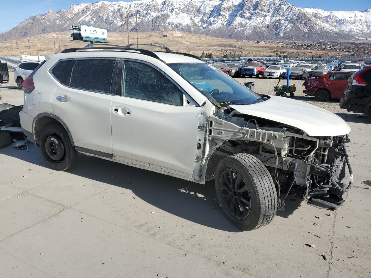 2018 Nissan Rogue - Image 4
