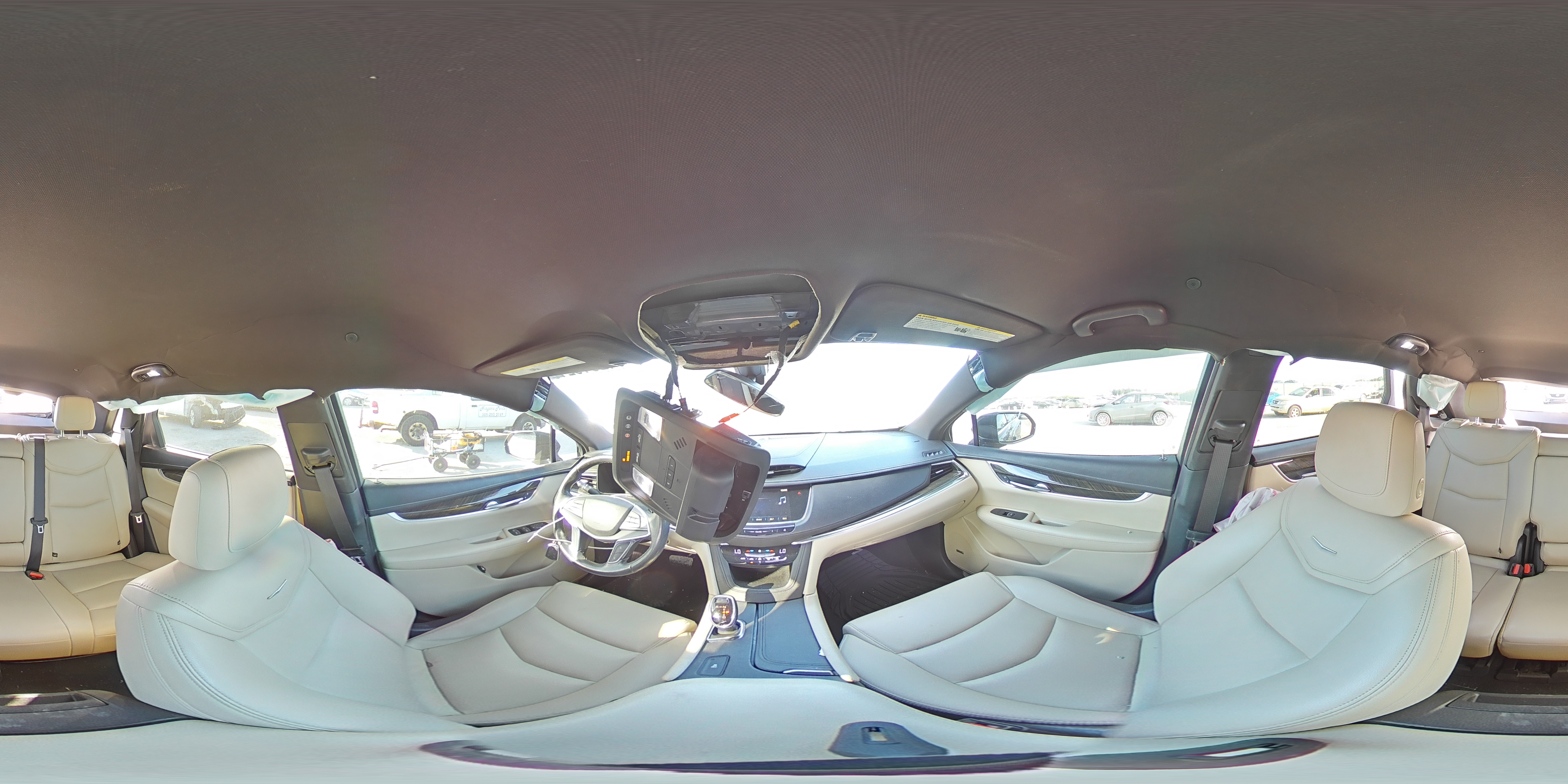 2019 Cadillac XT5 - Image 13