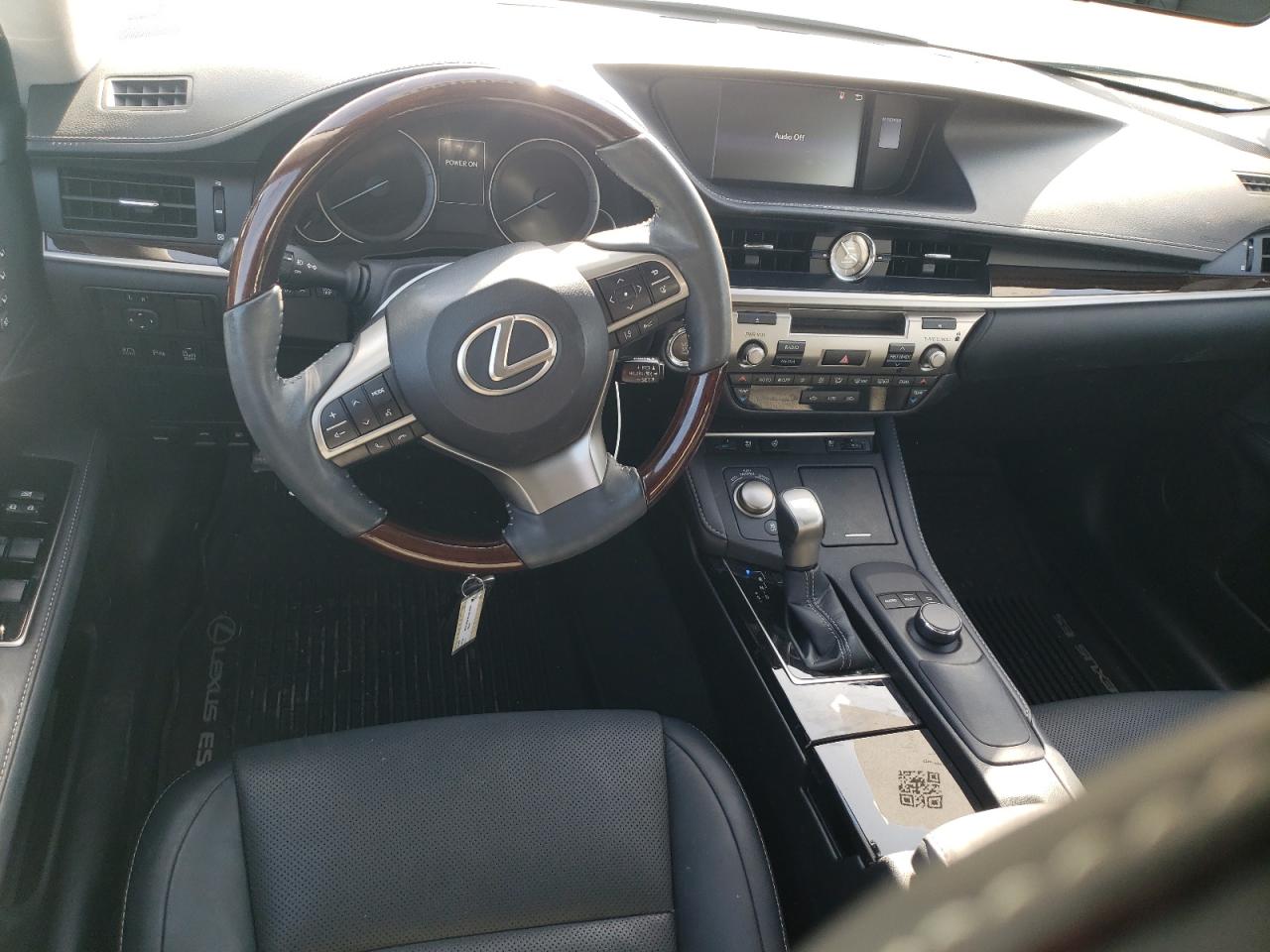2017 Lexus ES - Image 8