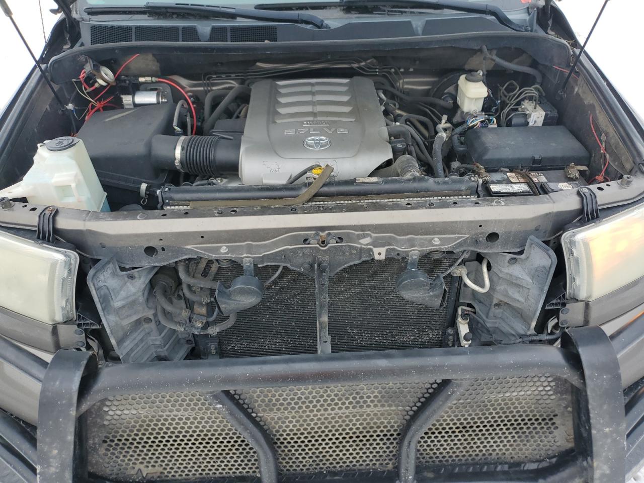 2010 Toyota Tundra - Image 12