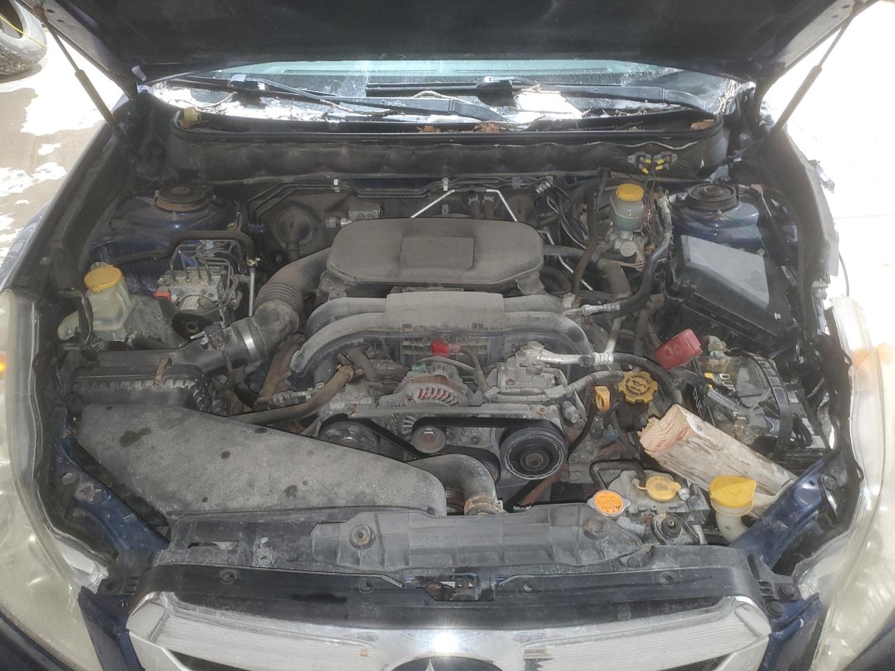 2010 Subaru Outback - Image 13
