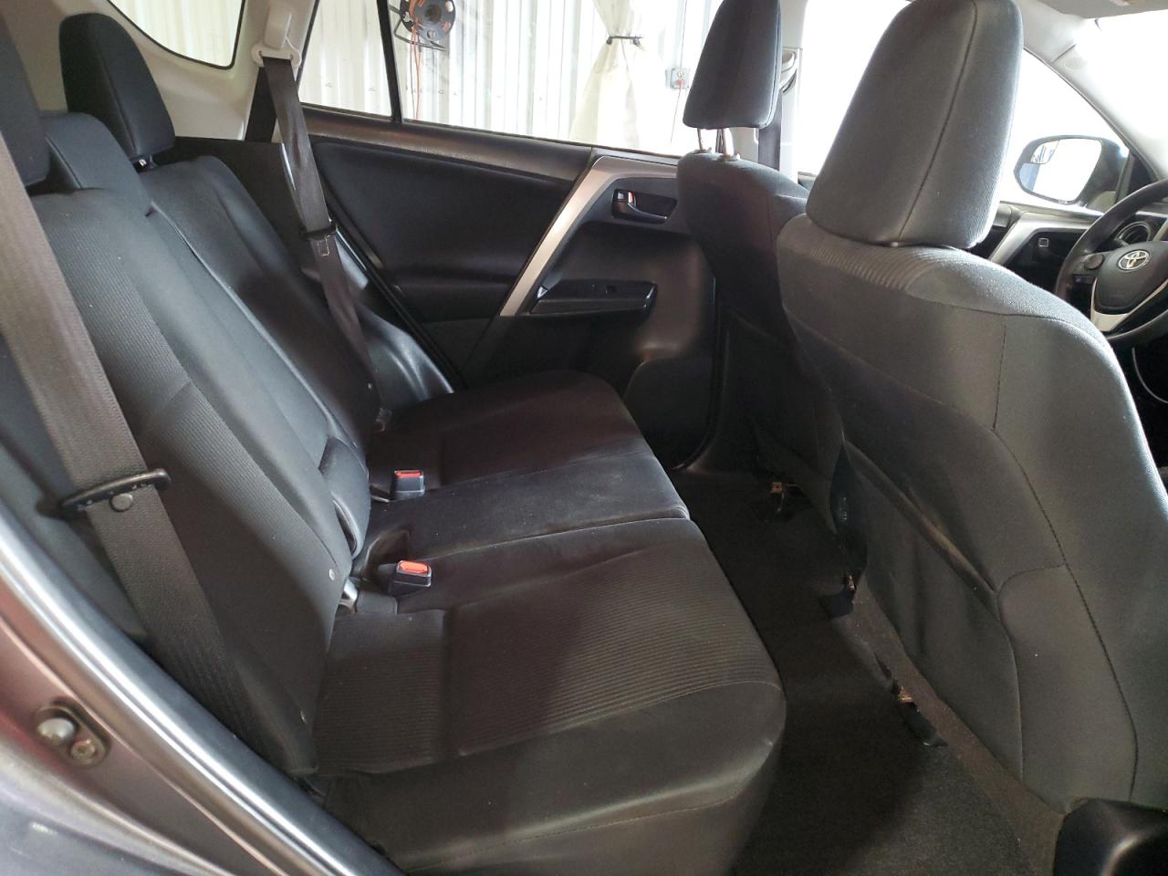 2017 Toyota RAV 4 - Image 11