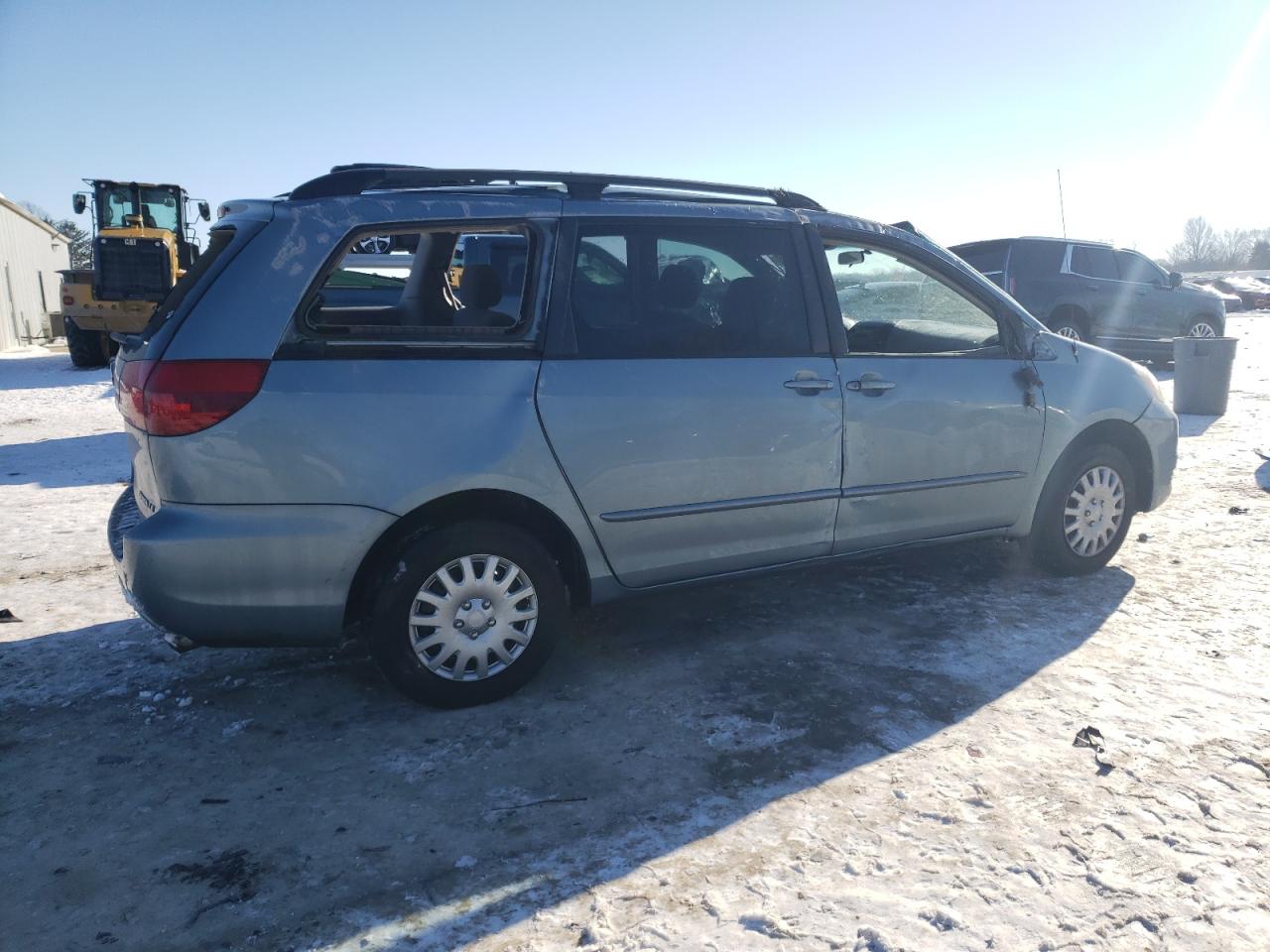 2004 Toyota Sienna - Image 3