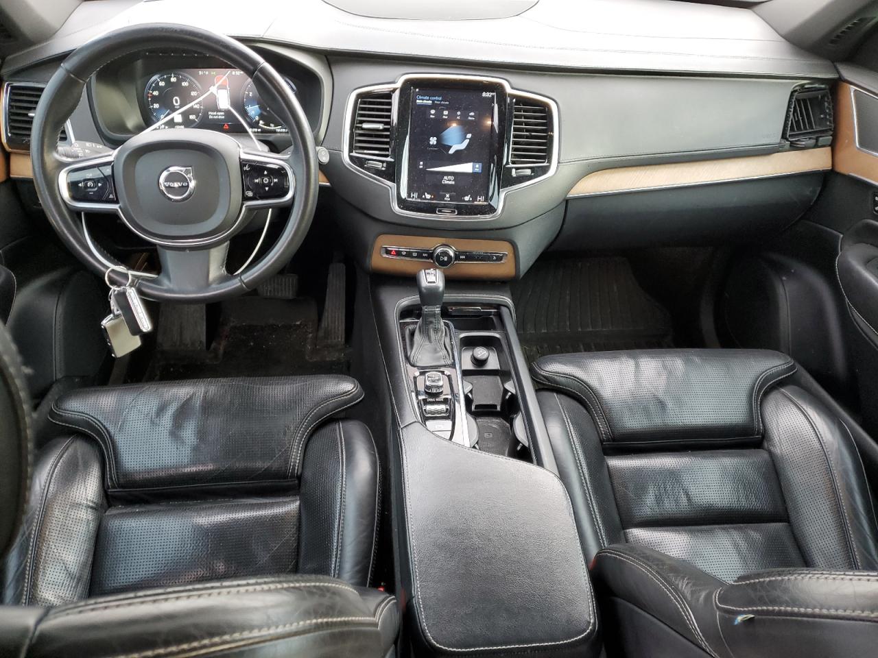 2016 Volvo XC90 - Image 8