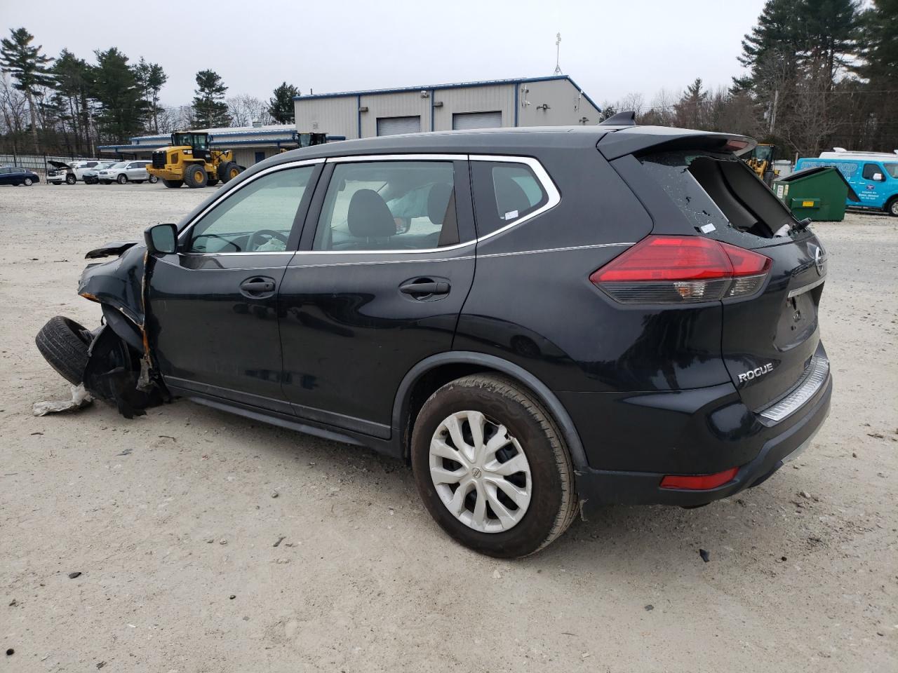 2017 Nissan Rogue - Image 2