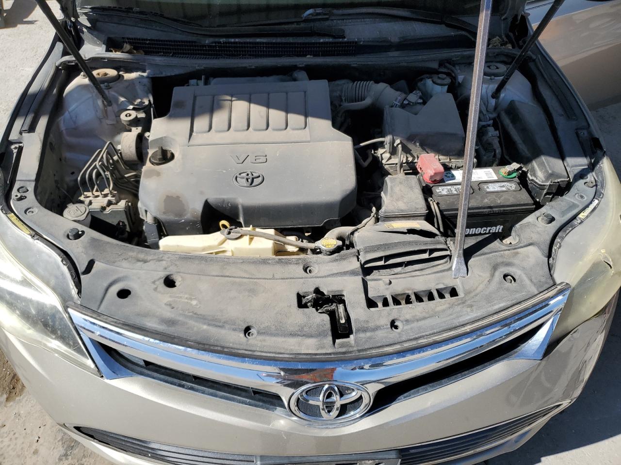 2013 Toyota Avalon - Image 11