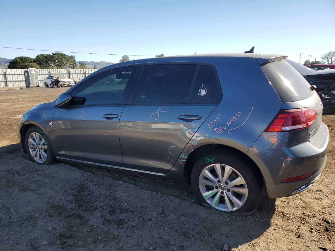 3VWG17AUXJM255241 2018 VOLKSWAGEN GOLF - Image 2