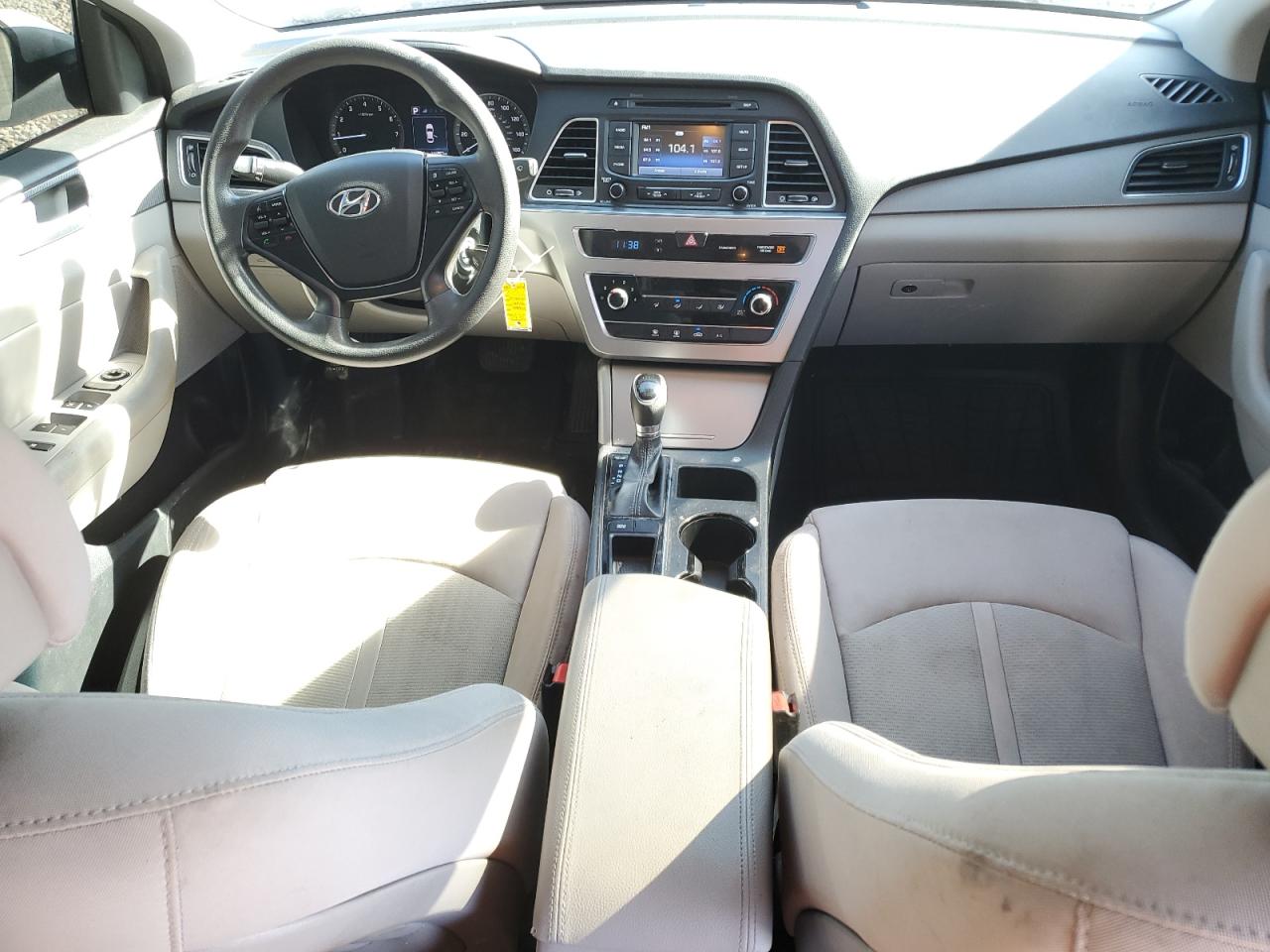 2015 Hyundai Sonata - Image 8