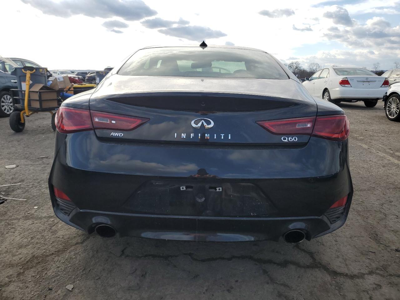 2017 Infiniti Q60 - Image 6