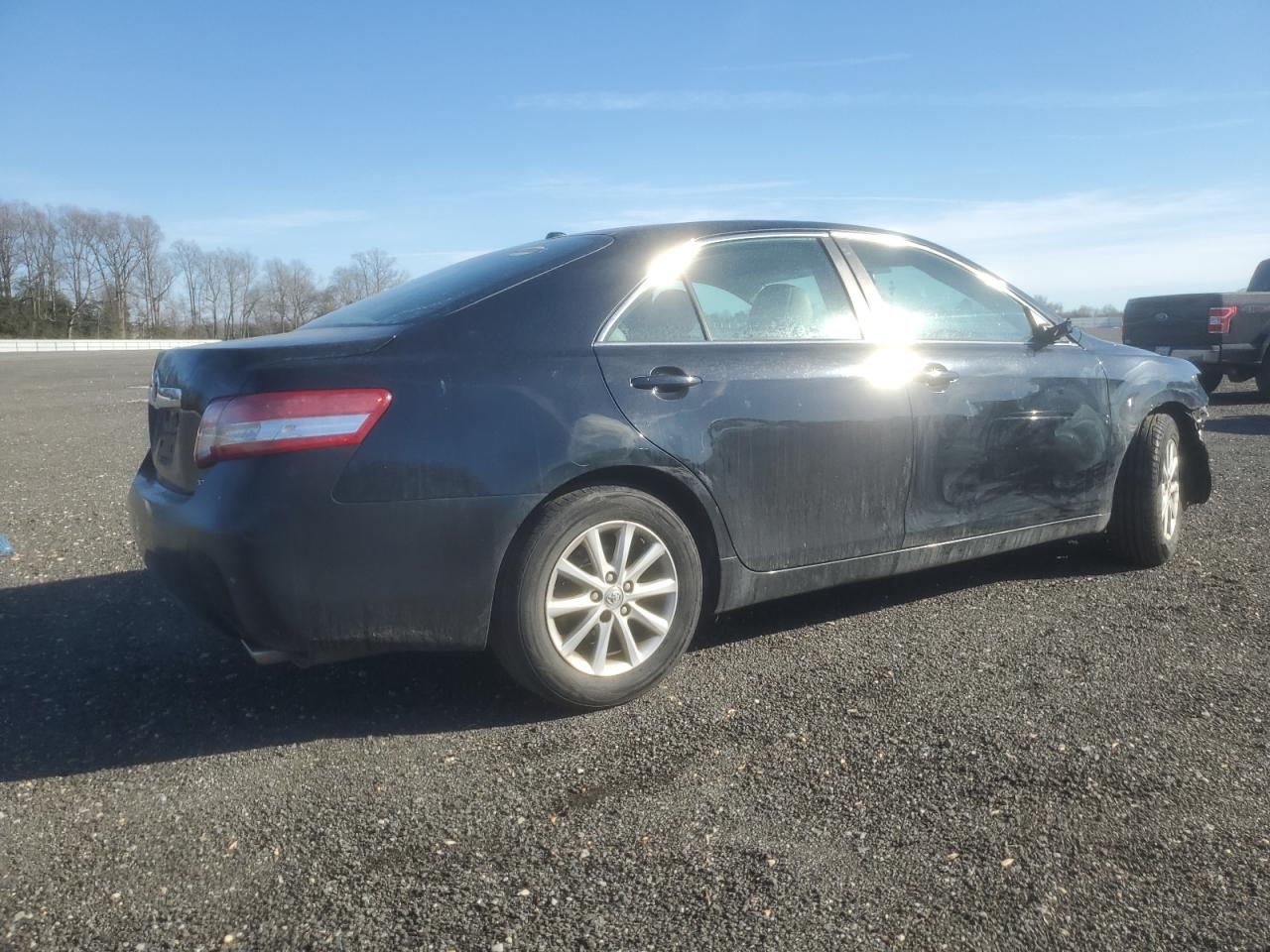 2010 Toyota Camry - Image 3