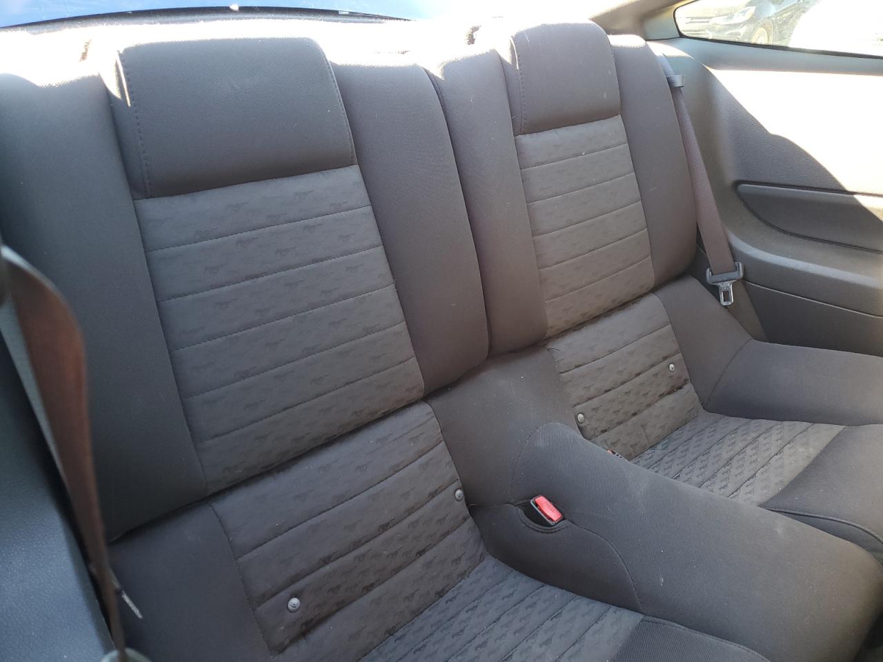 2006 Ford Mustang - Image 10