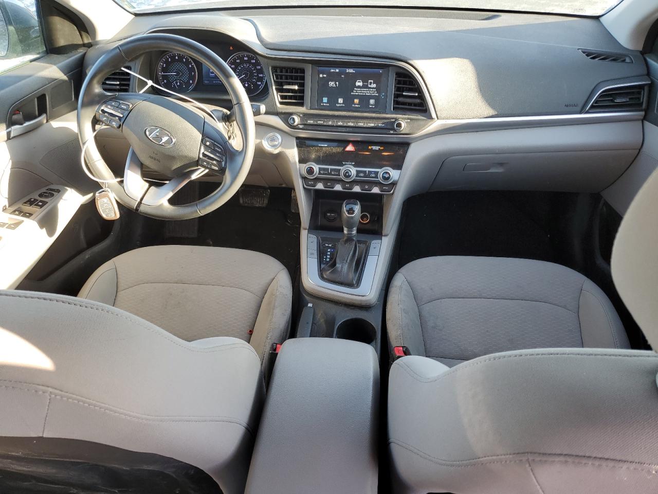 2020 Hyundai Elantra - Image 8